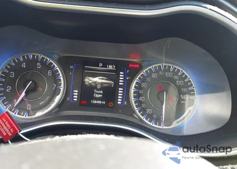 2015 Chrysler 200 Limited из США, поврежденный, VIN 1C3CCCAB6FN579551